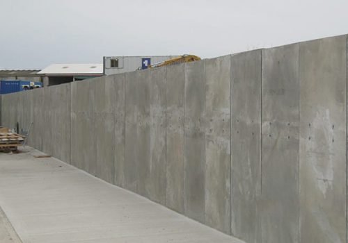 Concrete security wall